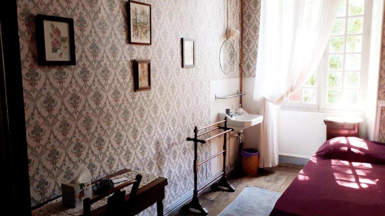 La Cure Du Maine Charles Bed and Breakfast Birac  Eksteriør billede