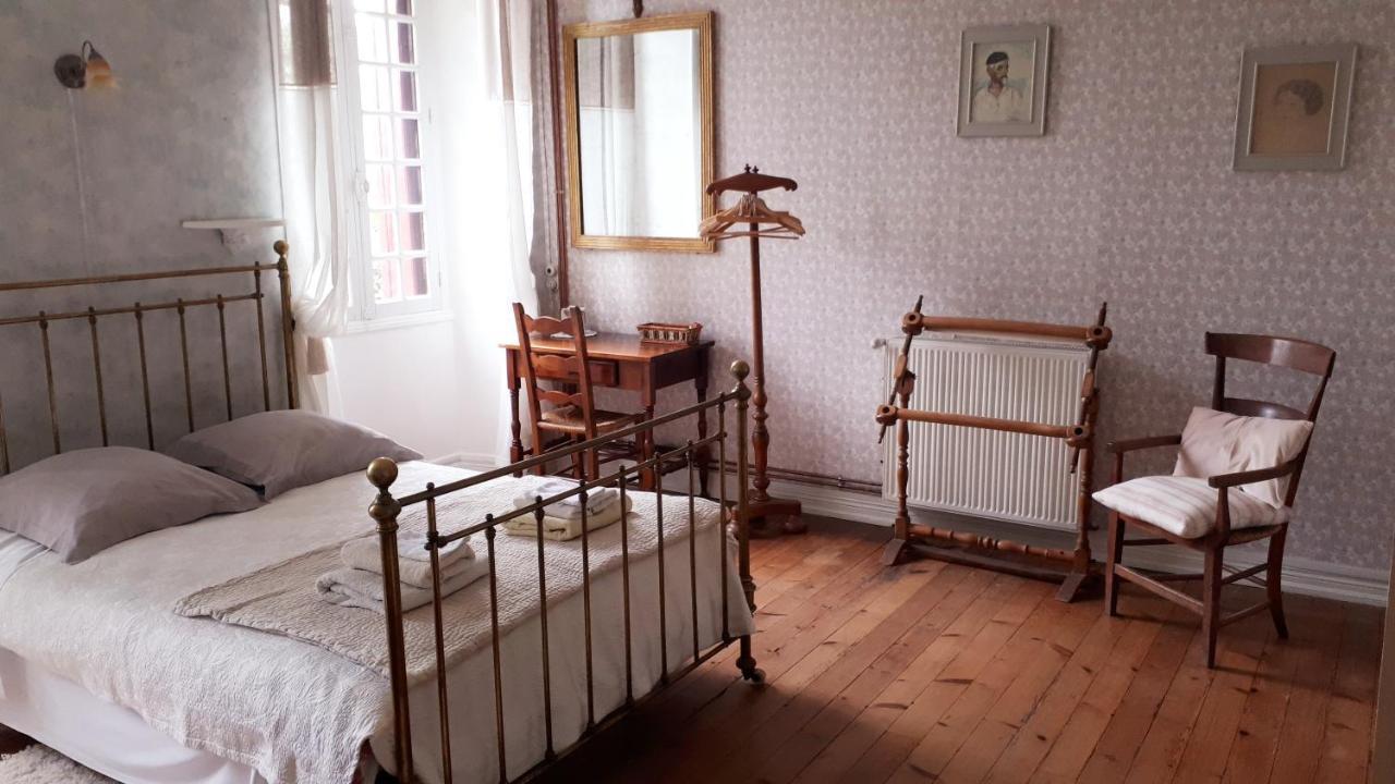 La Cure Du Maine Charles Bed and Breakfast Birac  Eksteriør billede